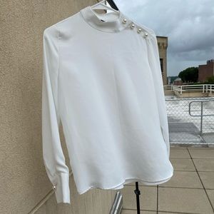 White tips with pearl button